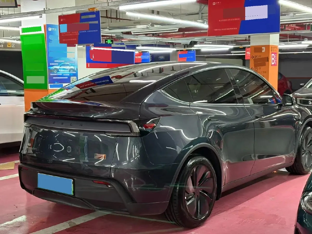 2025 Tesla Model Y BEV 78.4KWH,autocango,china used car exporter,china ev exporter,chinese used car exporter,chinese used ev exporter