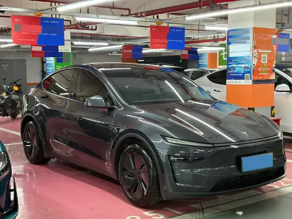 2025 Tesla Model Y BEV 78.4KWH,autocango,china used car exporter,china ev exporter,chinese used car exporter,chinese used ev exporter