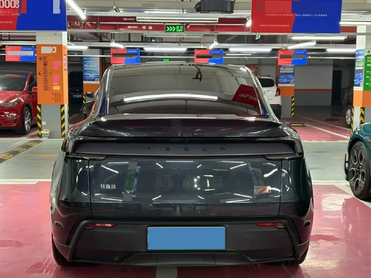 2025 Tesla Model Y BEV 78.4KWH,autocango,china used car exporter,china ev exporter,chinese used car exporter,chinese used ev exporter