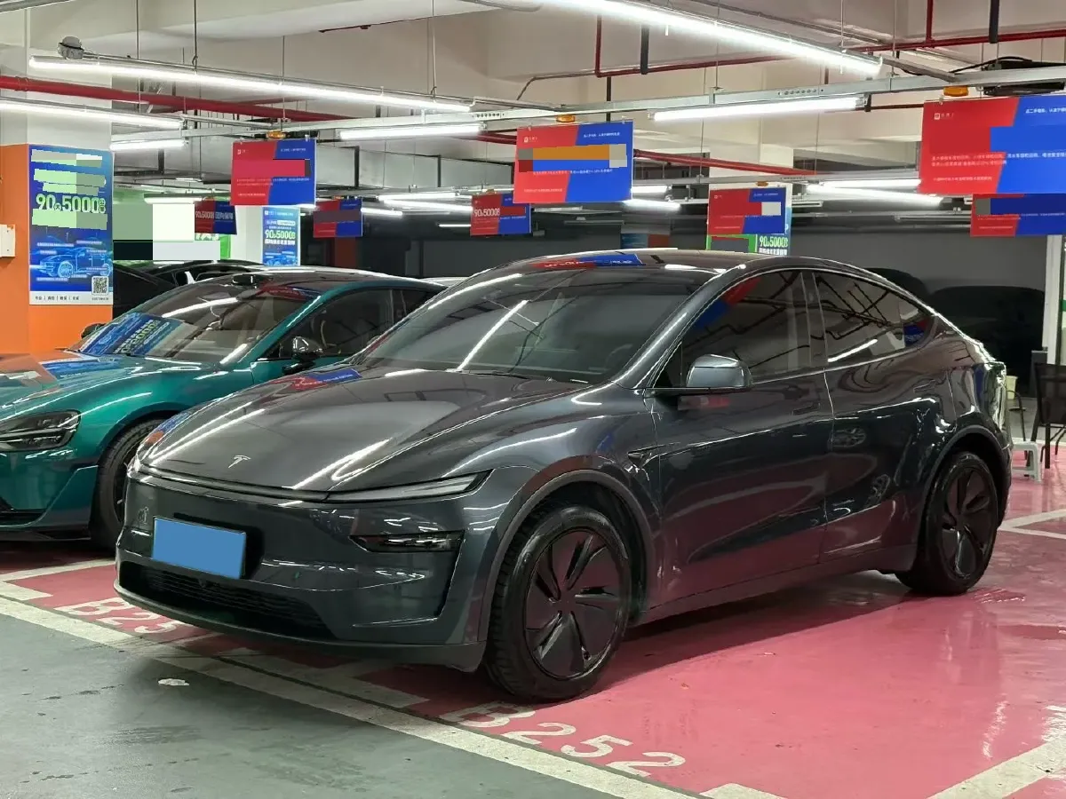 2025 Tesla Model Y BEV 78.4KWH,autocango,china used car exporter,china ev exporter,chinese used car exporter,chinese used ev exporter