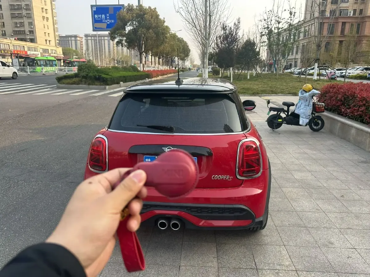 2022 MINI MINI 2.0T 192HP L4 7DCT,autocango,china used car exporter,china ev exporter,chinese used car exporter,chinese used ev exporter