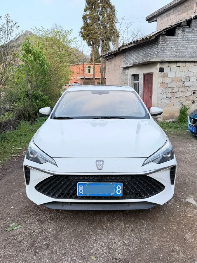 2024 Roewe i5 1.5L 129HP L4 CVT,autocango,china used car exporter,china ev exporter,chinese used car exporter,chinese used ev exporter