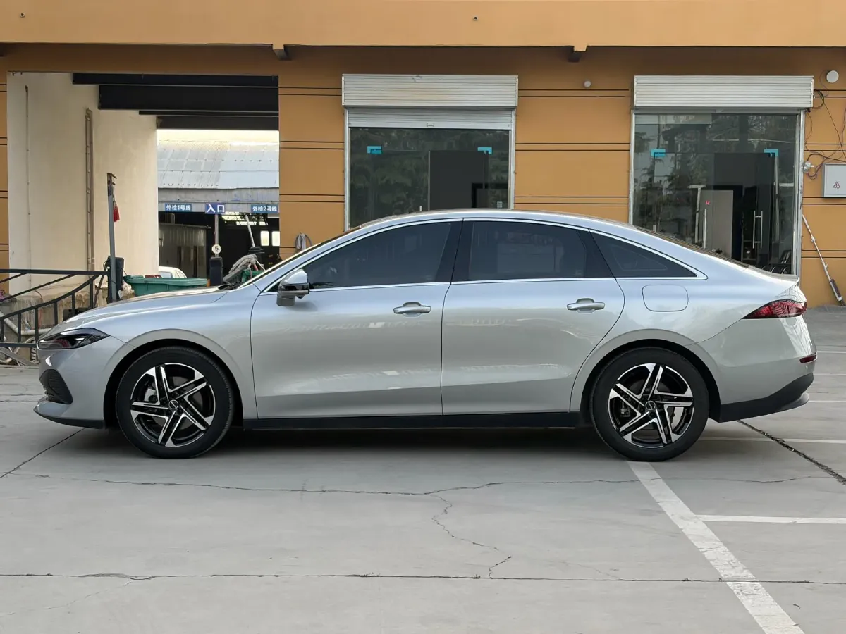 2023 Roewe D7 1.5L 112HP L4 1DHT PHEV 21.4KWH,autocango,china used car exporter,china ev exporter,chinese used car exporter,chinese used ev exporter