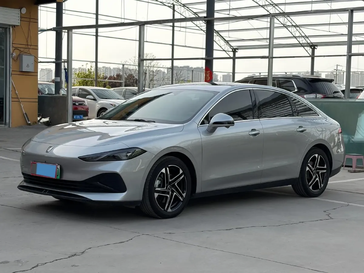 2023 Roewe D7 1.5L 112HP L4 1DHT PHEV 21.4KWH,autocango,china used car exporter,china ev exporter,chinese used car exporter,chinese used ev exporter