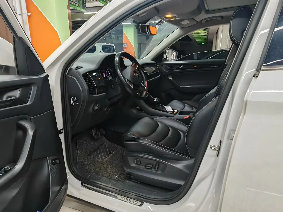 2019 Chevrolet Equinox 2.0T 260HP L4 9AT,autocango,china used car exporter,china ev exporter,chinese used car exporter,chinese used ev exporter