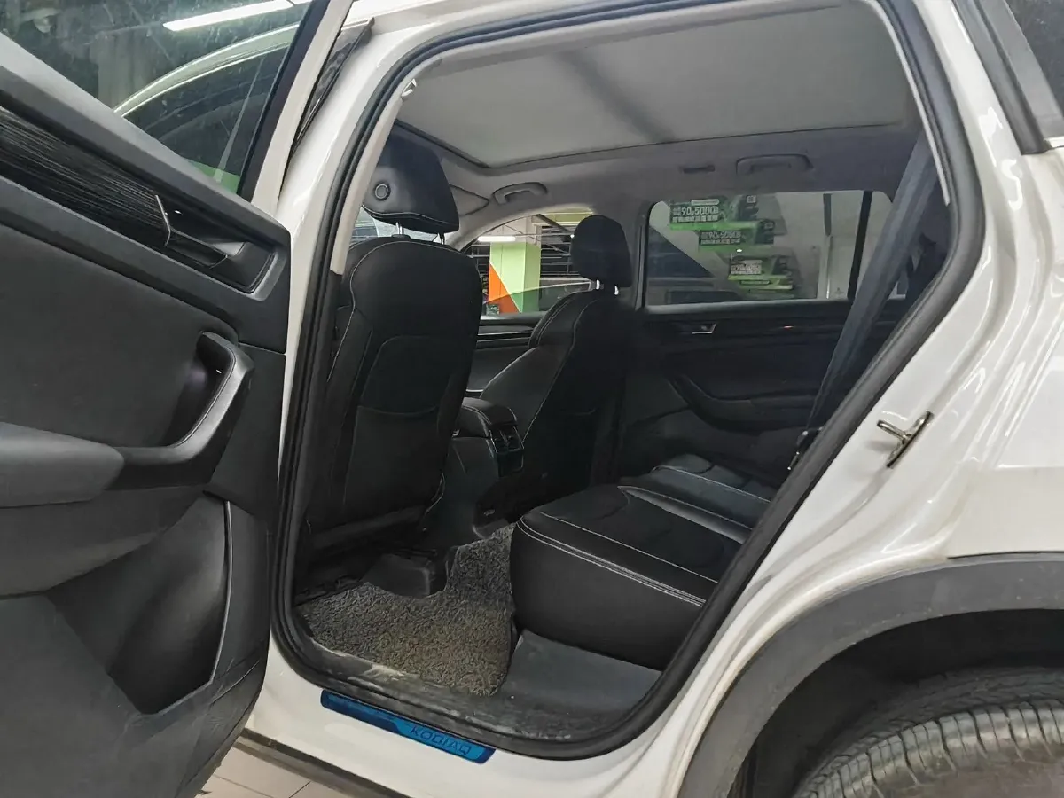 2019 Chevrolet Equinox 2.0T 260HP L4 9AT,autocango,china used car exporter,china ev exporter,chinese used car exporter,chinese used ev exporter