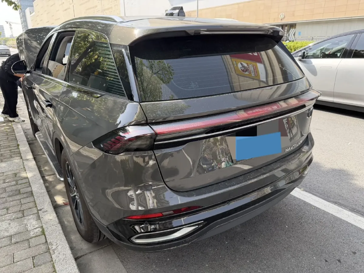 2023 Lincoln Nautilus 2.0T 261HP L4 8AT,autocango,china used car exporter,china ev exporter,chinese used car exporter,chinese used ev exporter