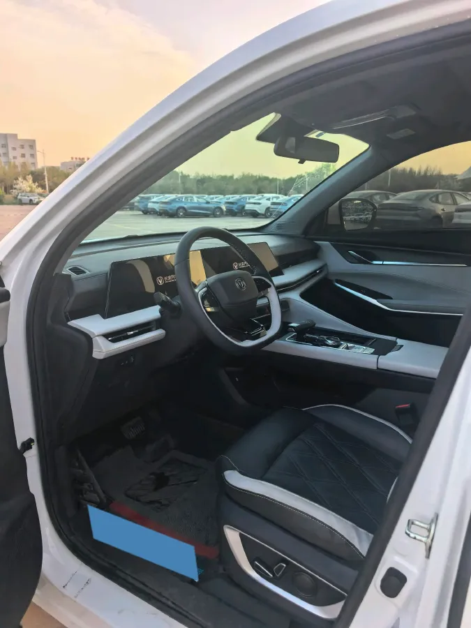 2023 ChangAn CS75 Plus 1.5T 188HP L4 8AT,autocango,china used car exporter,china ev exporter,chinese used car exporter,chinese used ev exporter