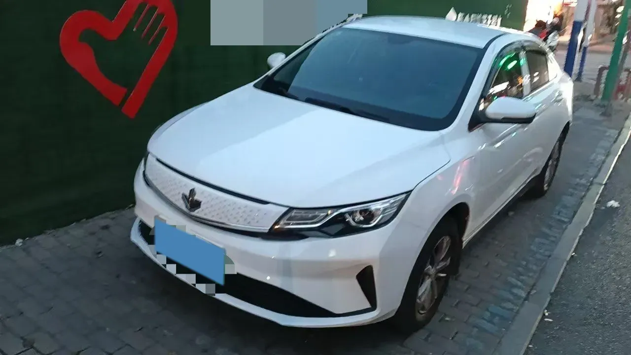 2022 Livan Maple 60s BEV 52.56KWH,autocango,china used car exporter,china ev exporter,chinese used car exporter,chinese used ev exporter
