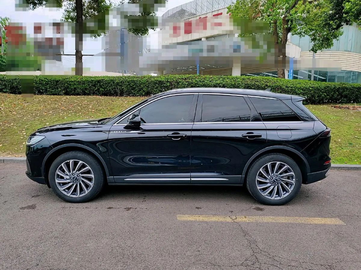 2023 Lincoln Corsair 2.0T 261HP L4 8AT,autocango,china used car exporter,china ev exporter,chinese used car exporter,chinese used ev exporter
