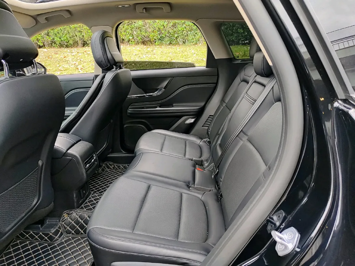 2023 Lincoln Corsair 2.0T 261HP L4 8AT,autocango,china used car exporter,china ev exporter,chinese used car exporter,chinese used ev exporter