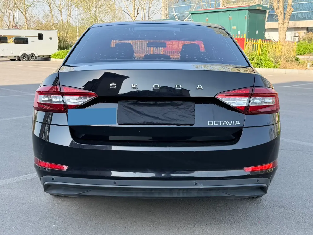 2019 Skoda Octavia 1.5L 116HP L4 6AT,autocango,china used car exporter,china ev exporter,chinese used car exporter,chinese used ev exporter
