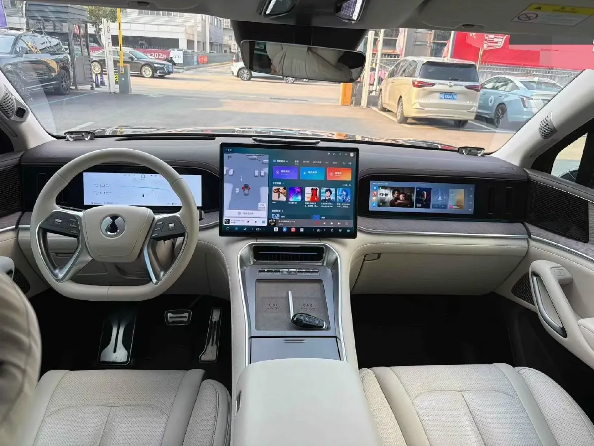 2025 Denza DenzaN9 2.0T 207HP L4 E-CVT PHEV,autocango,china used car exporter,china ev exporter,chinese used car exporter,chinese used ev exporter