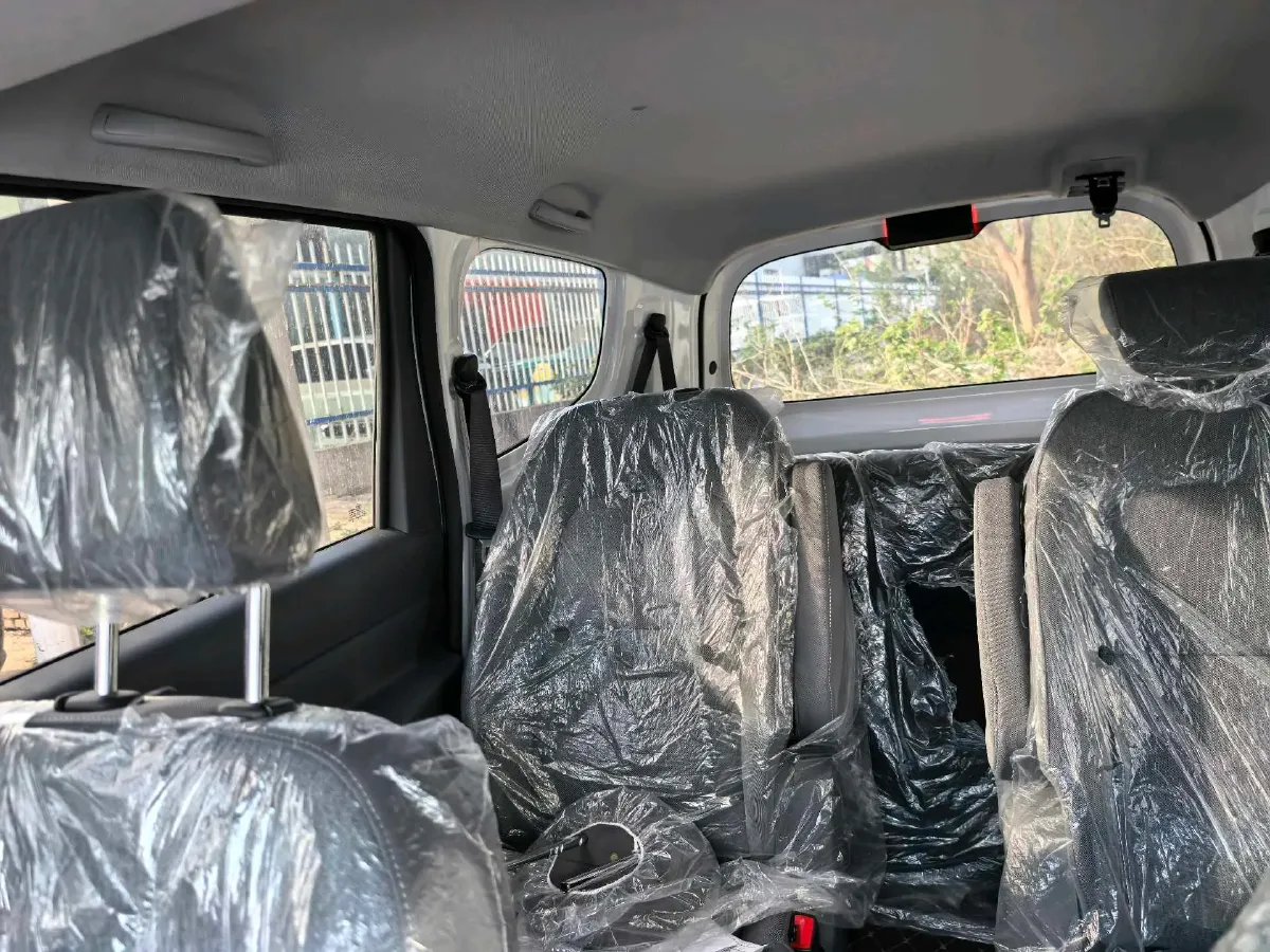 2025 WuLing HongGuang New Energy REEV 99HP REEV,autocango,china used car exporter,china ev exporter,chinese used car exporter,chinese used ev exporter