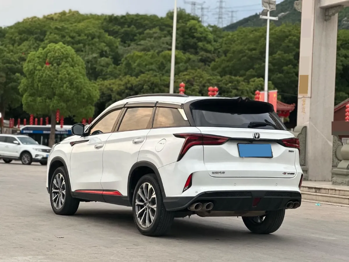 2022 ChangAn CS75 Plus 2.0T 233HP L4 8AT,autocango,china used car exporter,china ev exporter,chinese used car exporter,chinese used ev exporter