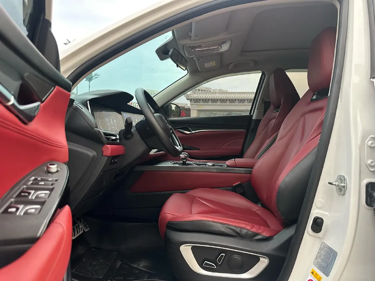 2022 ChangAn CS75 Plus 2.0T 233HP L4 8AT,autocango,china used car exporter,china ev exporter,chinese used car exporter,chinese used ev exporter