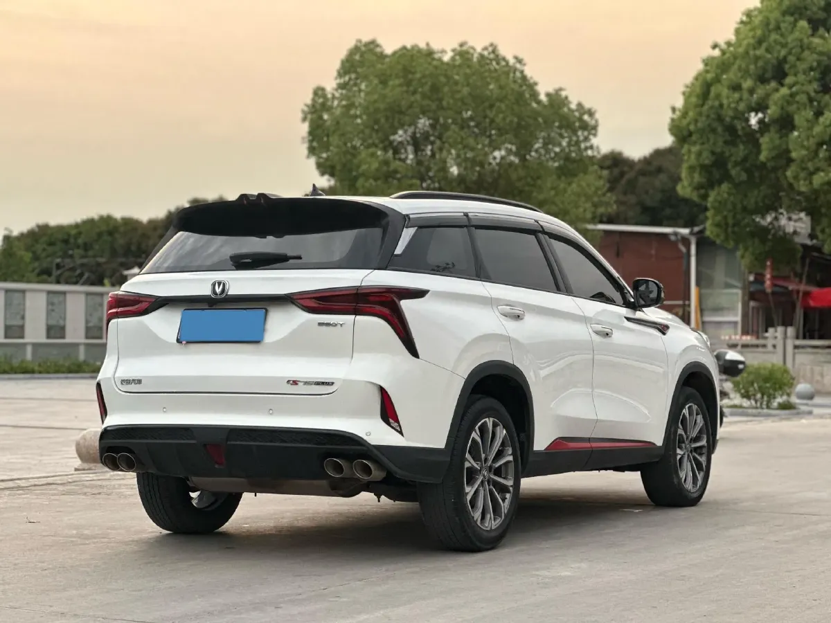 2022 ChangAn CS75 Plus 2.0T 233HP L4 8AT,autocango,china used car exporter,china ev exporter,chinese used car exporter,chinese used ev exporter