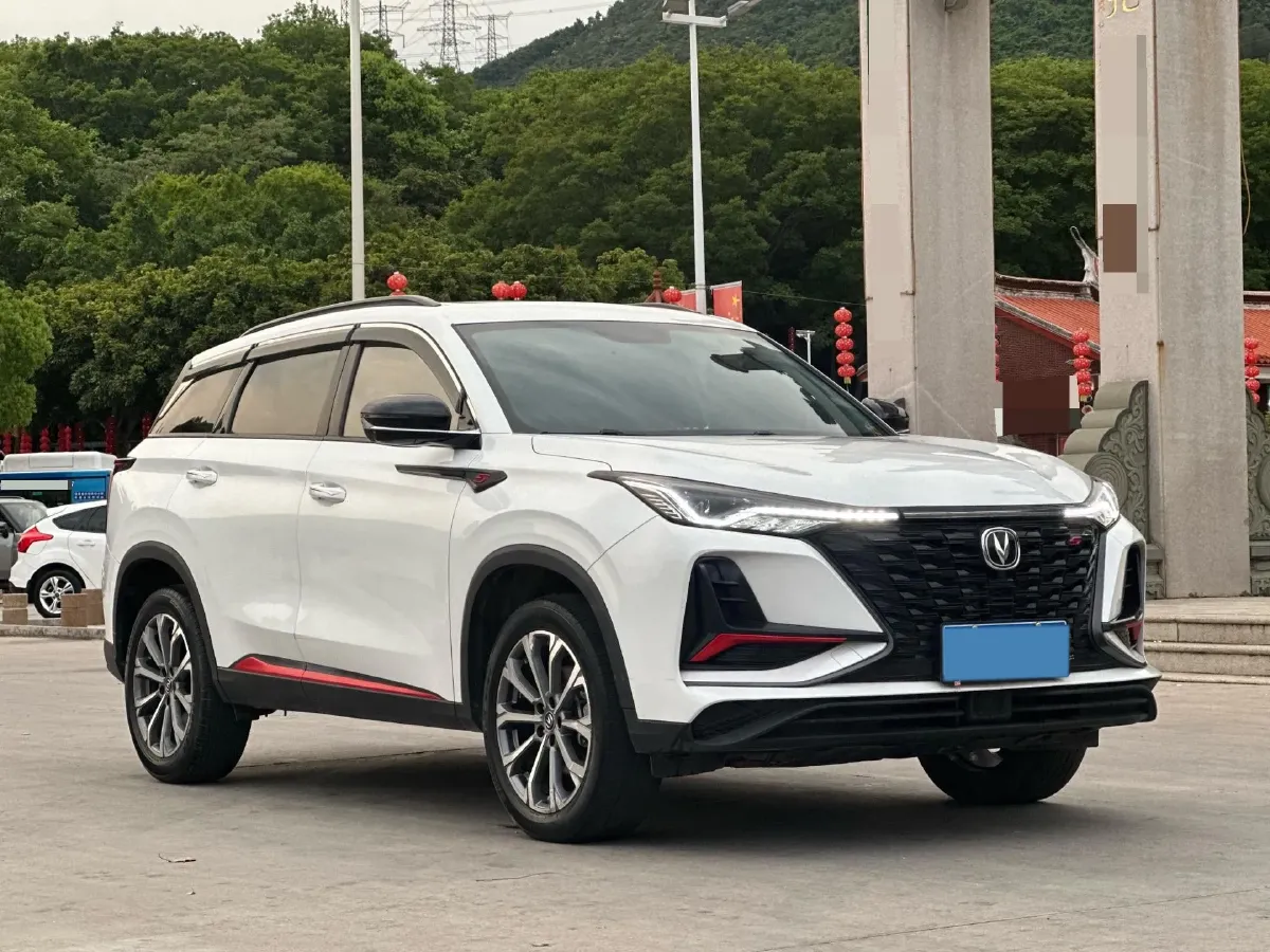 2022 ChangAn CS75 Plus 2.0T 233HP L4 8AT,autocango,china used car exporter,china ev exporter,chinese used car exporter,chinese used ev exporter