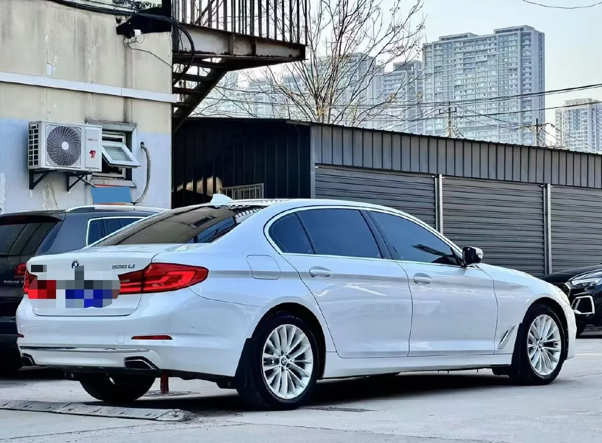 2020 BMW 5 Series 2.0T 252HP L4 8AT,autocango,china used car exporter,china ev exporter,chinese used car exporter,chinese used ev exporter