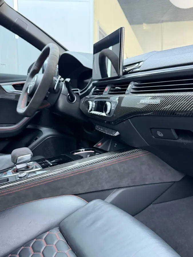 2023 Audi RS 4 2.9T 450HP V6 8AT,autocango,china used car exporter,china ev exporter,chinese used car exporter,chinese used ev exporter