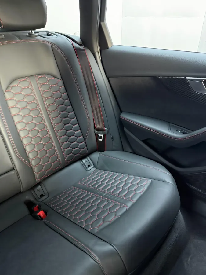 2023 Audi RS 4 2.9T 450HP V6 8AT,autocango,china used car exporter,china ev exporter,chinese used car exporter,chinese used ev exporter