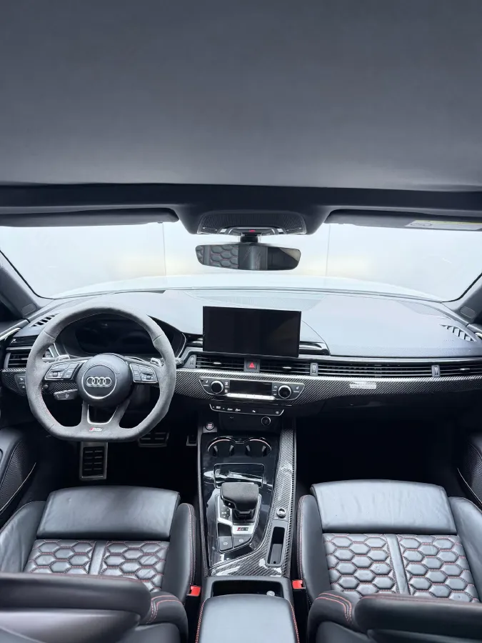 2023 Audi RS 4 2.9T 450HP V6 8AT,autocango,china used car exporter,china ev exporter,chinese used car exporter,chinese used ev exporter