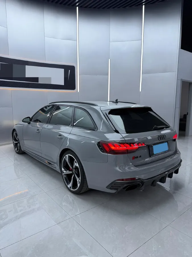 2023 Audi RS 4 2.9T 450HP V6 8AT,autocango,china used car exporter,china ev exporter,chinese used car exporter,chinese used ev exporter