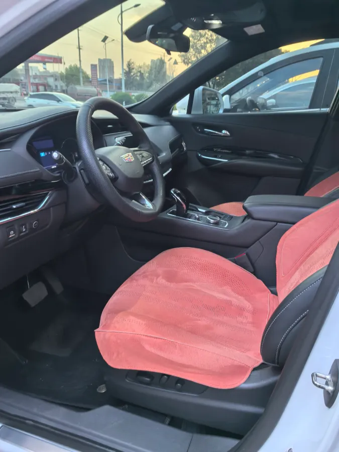 2023 Cadillac XT4 2.0T 237HP L4 9AT,autocango,china used car exporter,china ev exporter,chinese used car exporter,chinese used ev exporter