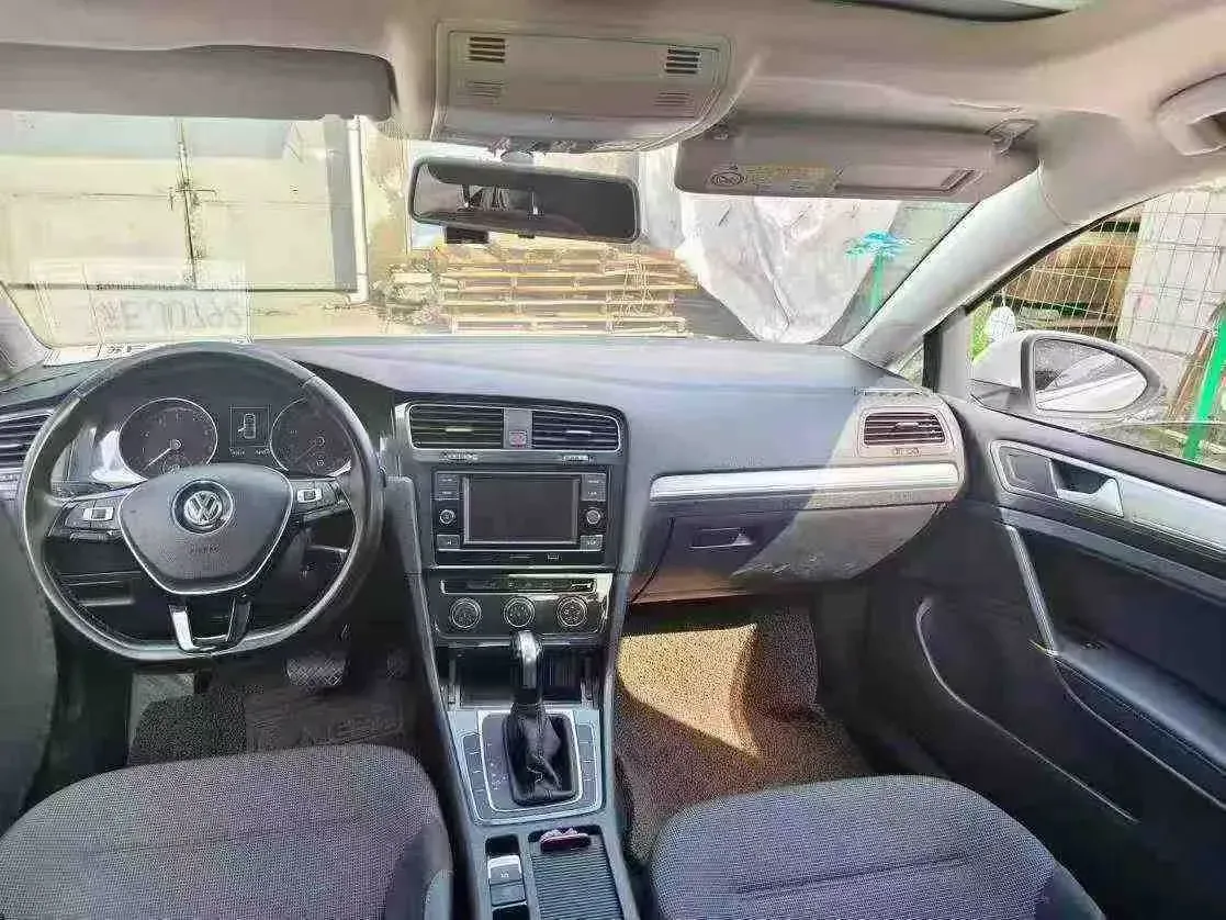 2018 Volkswagen Golf 1.6L 110HP L4 6AT,autocango,china used car exporter,china ev exporter,chinese used car exporter,chinese used ev exporter