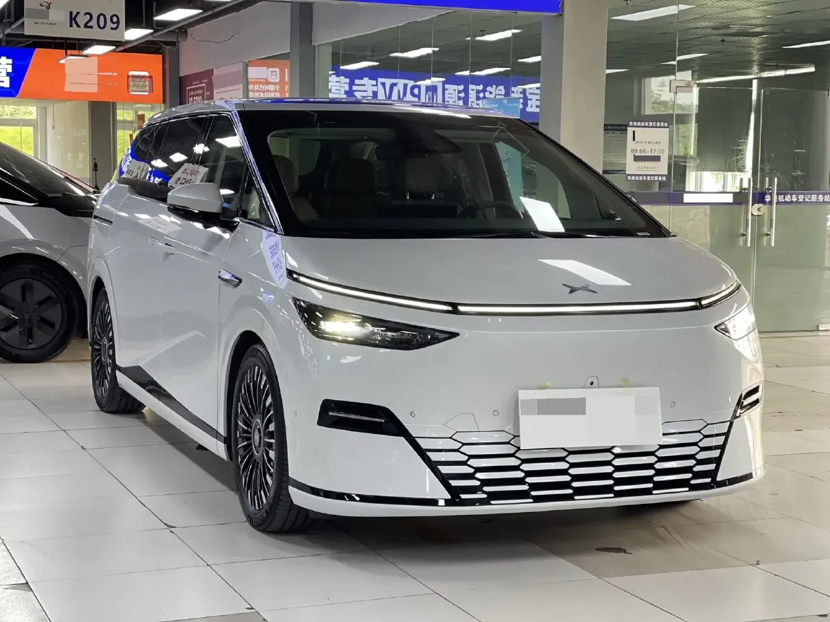 2025 Xpeng X9 BEV,autocango,china used car exporter,china ev exporter,chinese used car exporter,chinese used ev exporter