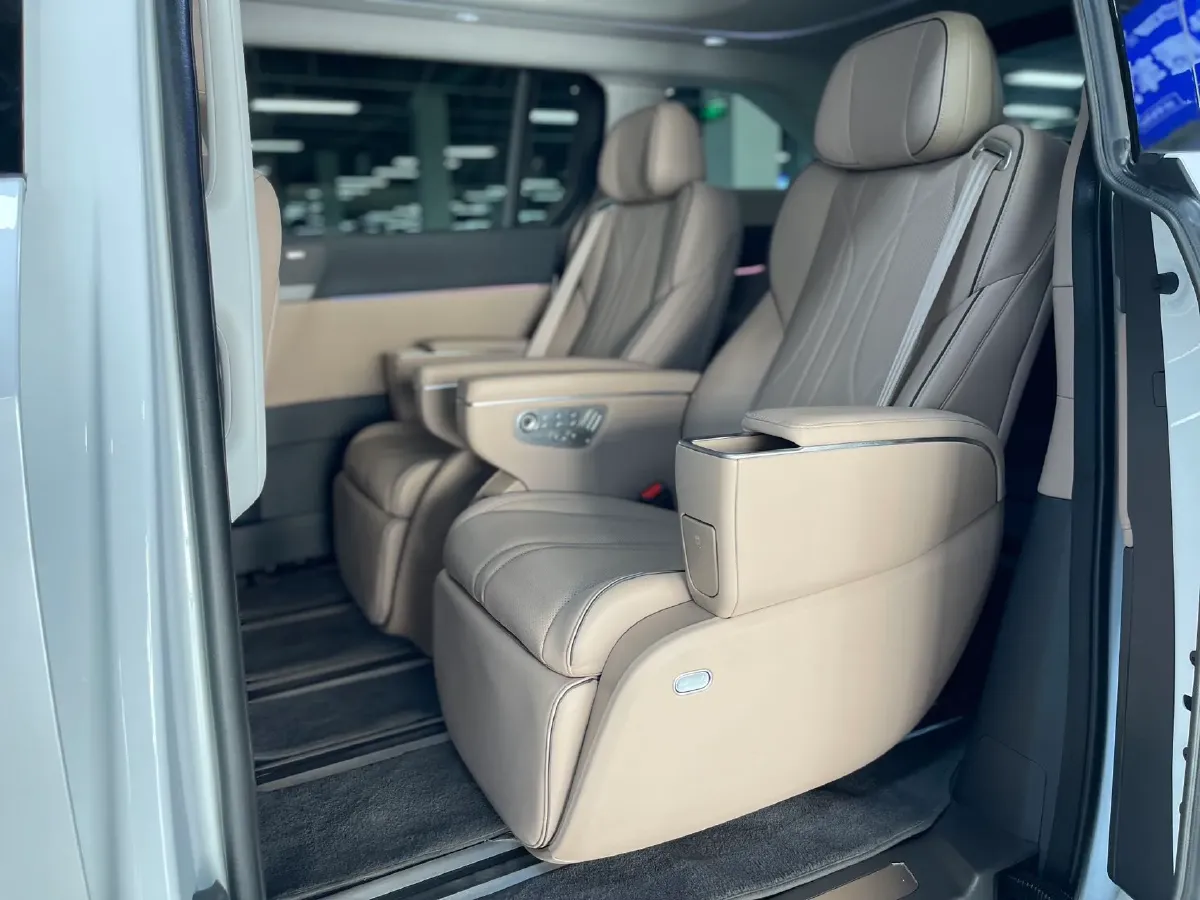 2025 Xpeng X9 BEV,autocango,china used car exporter,china ev exporter,chinese used car exporter,chinese used ev exporter