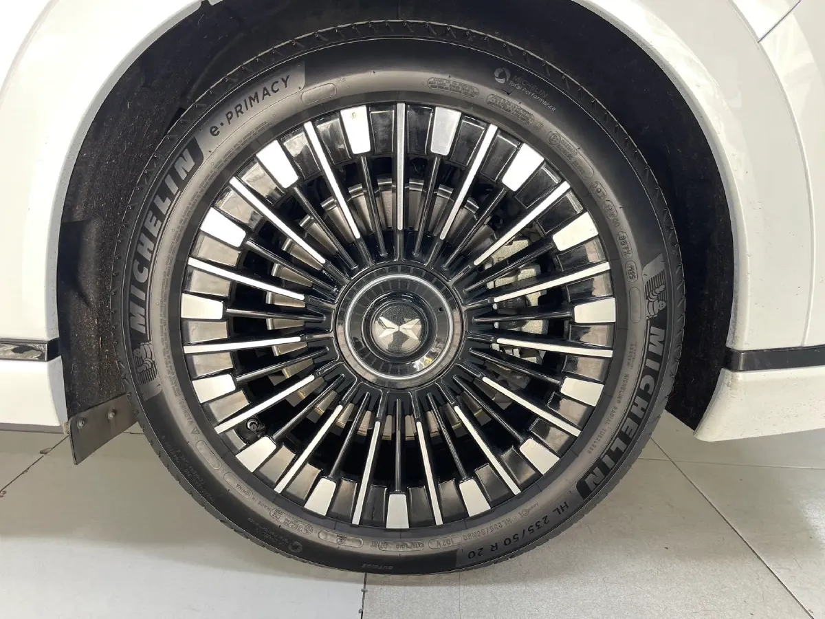 2025 Xpeng X9 BEV,autocango,china used car exporter,china ev exporter,chinese used car exporter,chinese used ev exporter