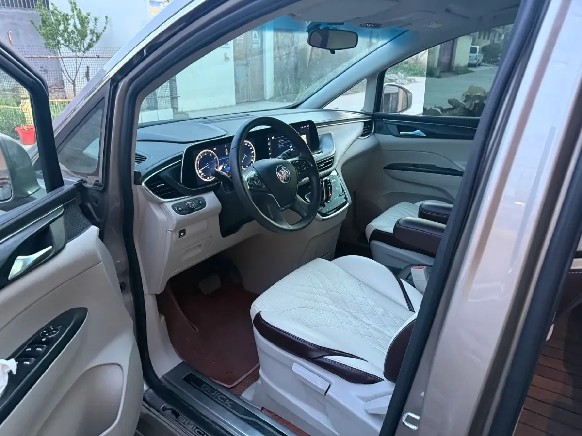 2022 Buick GL8 2.0T 237HP L4 9AT,autocango,china used car exporter,china ev exporter,chinese used car exporter,chinese used ev exporter