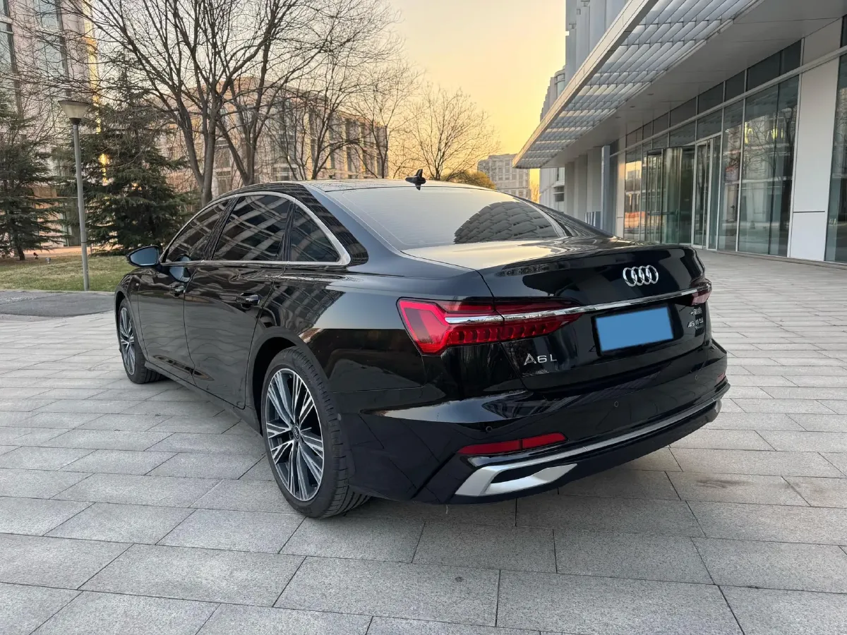 2024 Audi A6L 2.0T 245HP L4 7DCT,autocango,china used car exporter,china ev exporter,chinese used car exporter,chinese used ev exporter