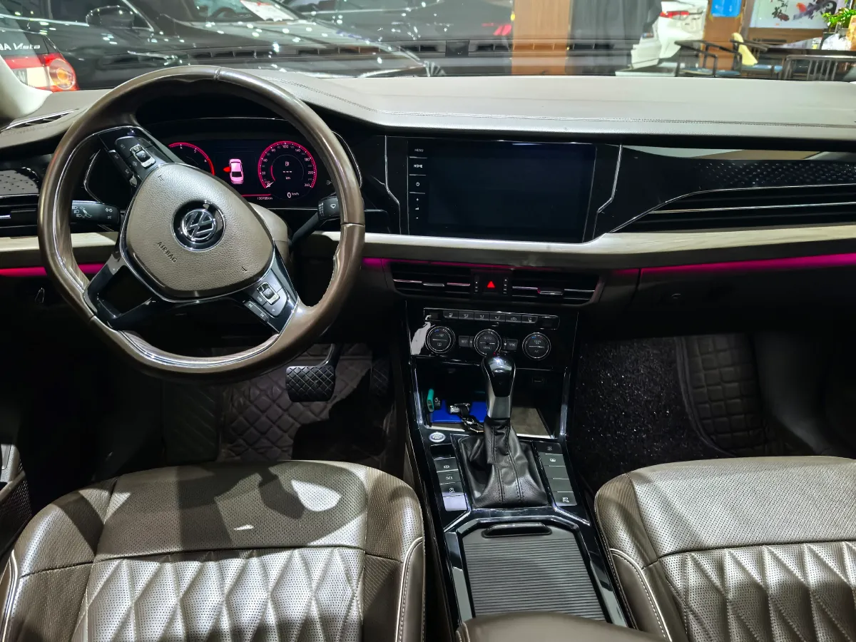 2019 Volkswagen Passat 2.0T 186HP L4 7DCT,autocango,china used car exporter,china ev exporter,chinese used car exporter,chinese used ev exporter