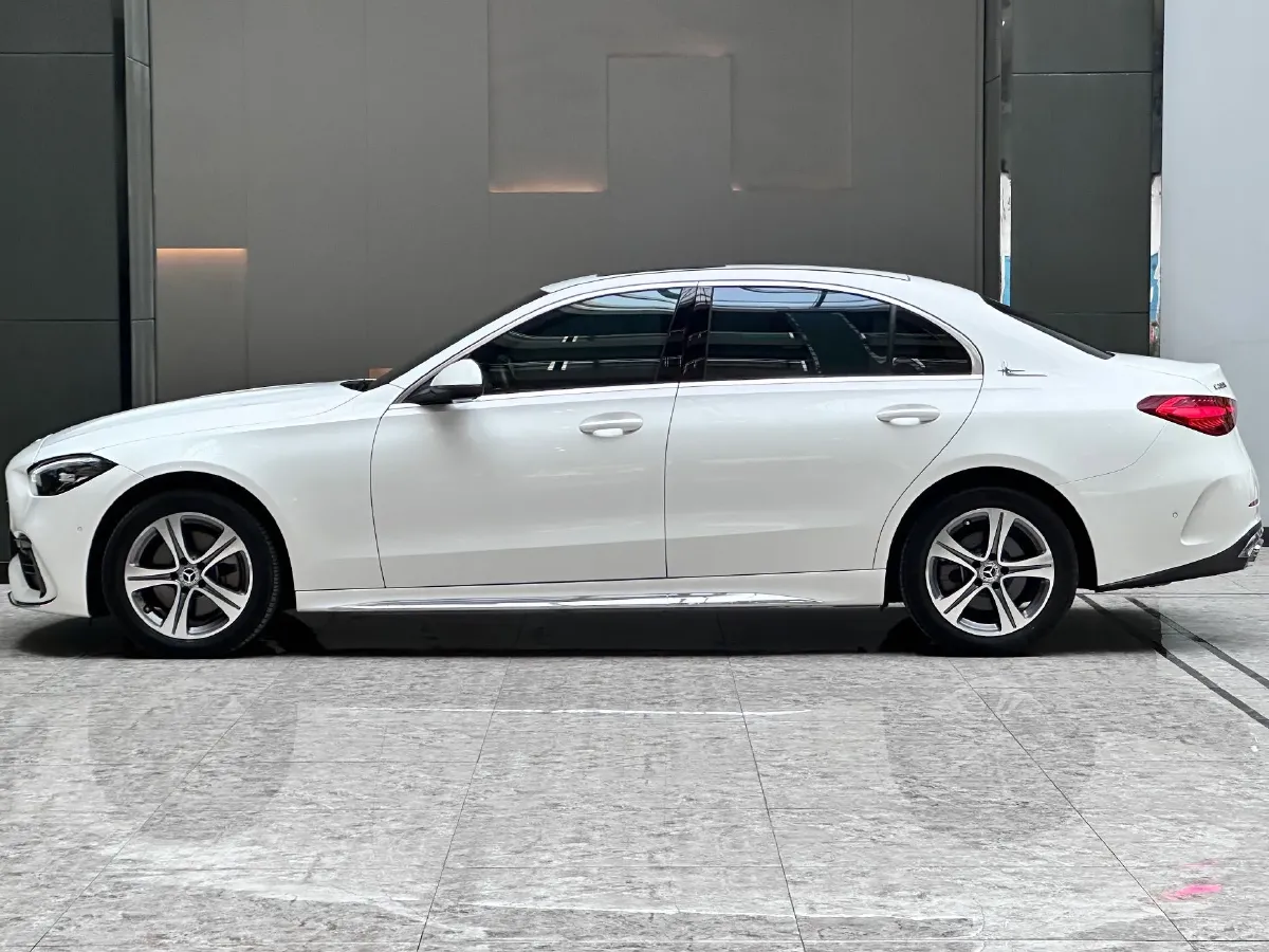 2022 Mercedes-Benz C Class 1.5T 170HP L4 9AT,autocango,china used car exporter,china ev exporter,chinese used car exporter,chinese used ev exporter