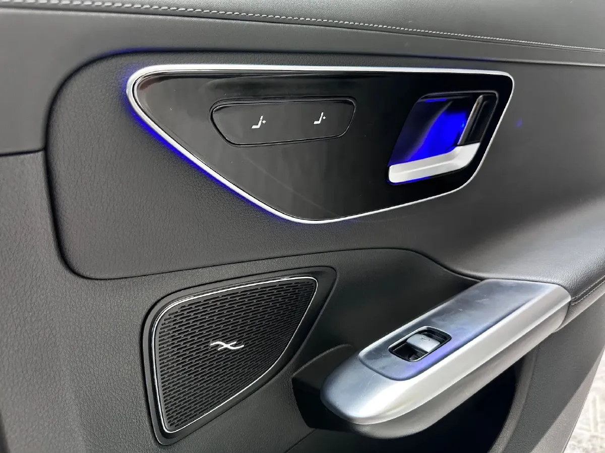 2022 Mercedes-Benz C Class 1.5T 170HP L4 9AT,autocango,china used car exporter,china ev exporter,chinese used car exporter,chinese used ev exporter