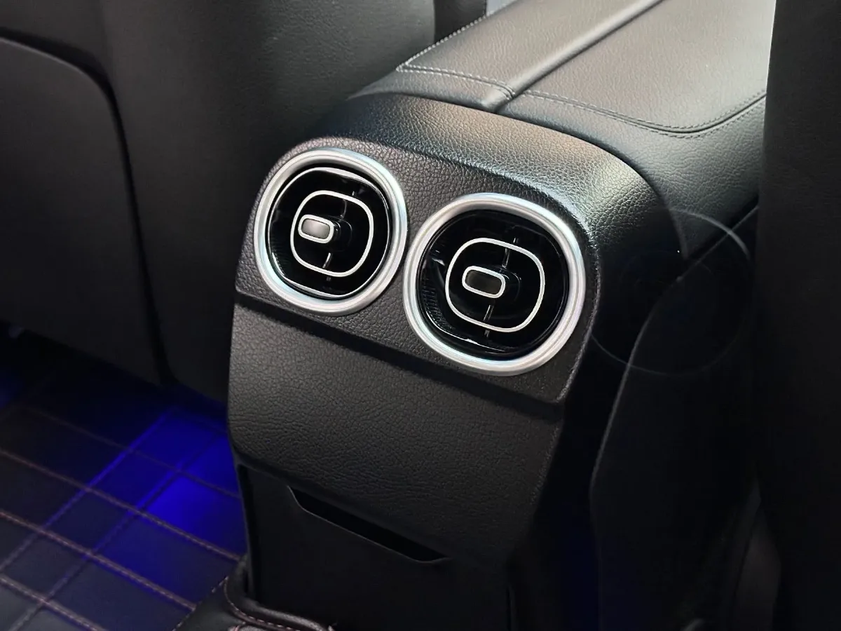 2022 Mercedes-Benz C Class 1.5T 170HP L4 9AT,autocango,china used car exporter,china ev exporter,chinese used car exporter,chinese used ev exporter