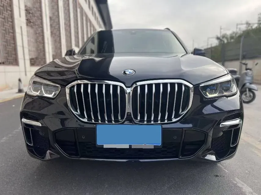 2022 BMW X5 3.0T 333HP L6 8AT,autocango,china used car exporter,china ev exporter,chinese used car exporter,chinese used ev exporter