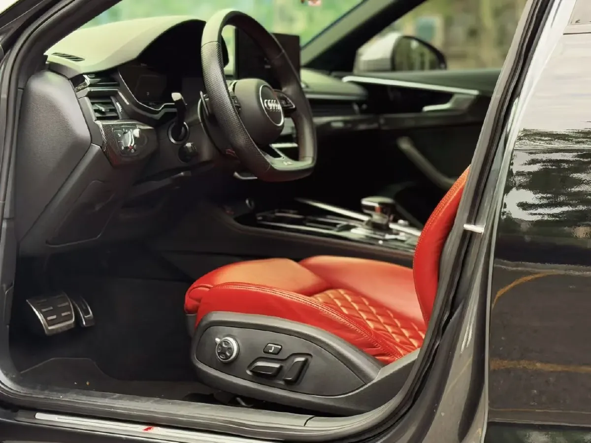 2023 Audi S4 3.0T 354HP V6 8AT,autocango,china used car exporter,china ev exporter,chinese used car exporter,chinese used ev exporter
