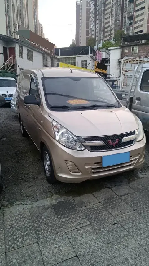 2019 WuLing RongGuang V 1.5L 99HP L4 6MT,autocango,china used car exporter,china ev exporter,chinese used car exporter,chinese used ev exporter