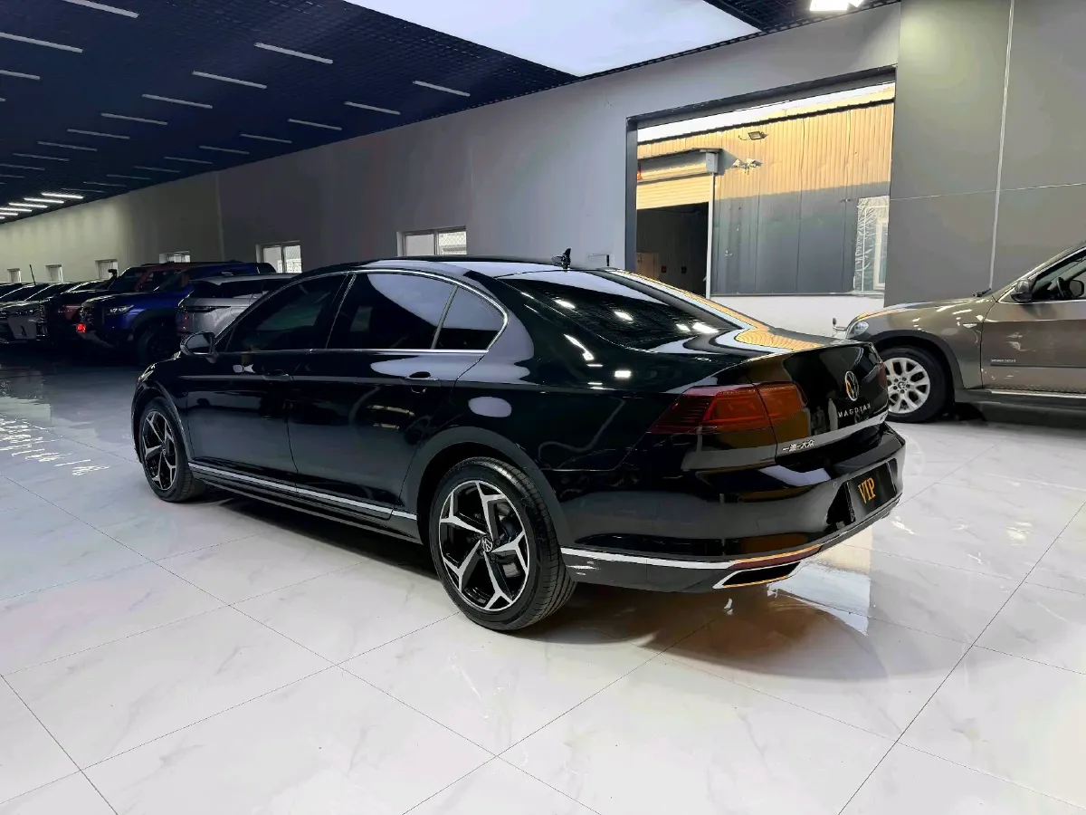 2024 Volkswagen Magotan 2.0T 186HP L4 7DCT,autocango,china used car exporter,china ev exporter,chinese used car exporter,chinese used ev exporter