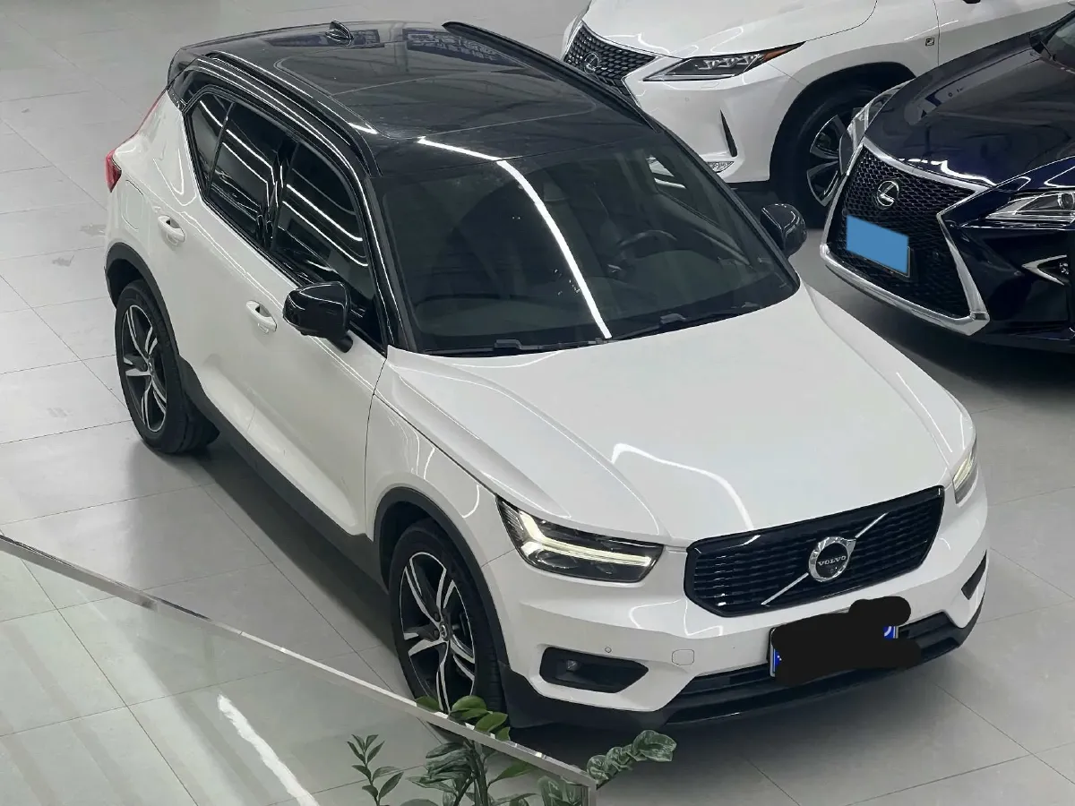 2020 Volvo XC40 2.0T 190HP L4 8AT,autocango,china used car exporter,china ev exporter,chinese used car exporter,chinese used ev exporter