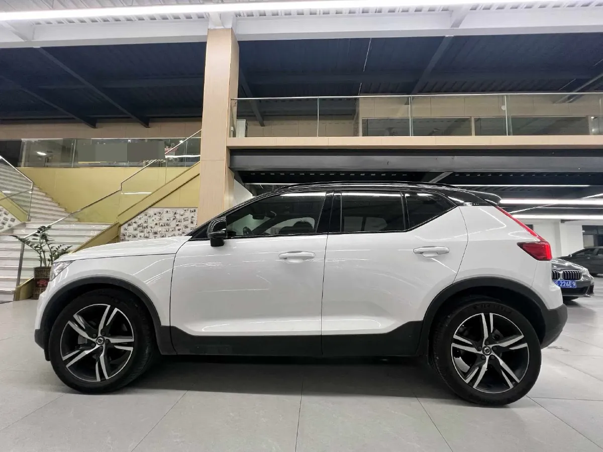 2020 Volvo XC40 2.0T 190HP L4 8AT,autocango,china used car exporter,china ev exporter,chinese used car exporter,chinese used ev exporter