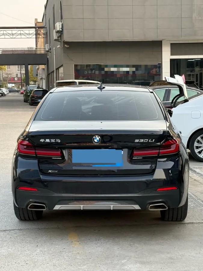 2023 BMW 5 Series 2.0T 245HP L4 8AT,autocango,china used car exporter,china ev exporter,chinese used car exporter,chinese used ev exporter