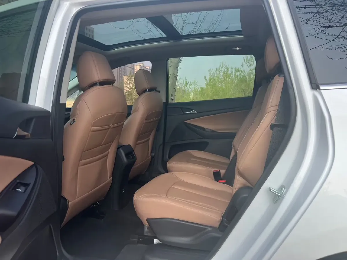 2021 Buick GL6 1.3T 163HP L3 6AT,autocango,china used car exporter,china ev exporter,chinese used car exporter,chinese used ev exporter