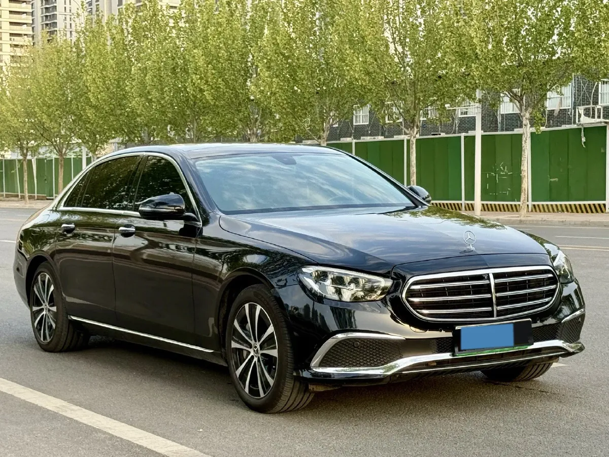 2022 Mercedes-Benz E Class 2.0T 211HP L4 9AT PHEV 25.4KWH,autocango,china used car exporter,china ev exporter,chinese used car exporter,chinese used ev exporter