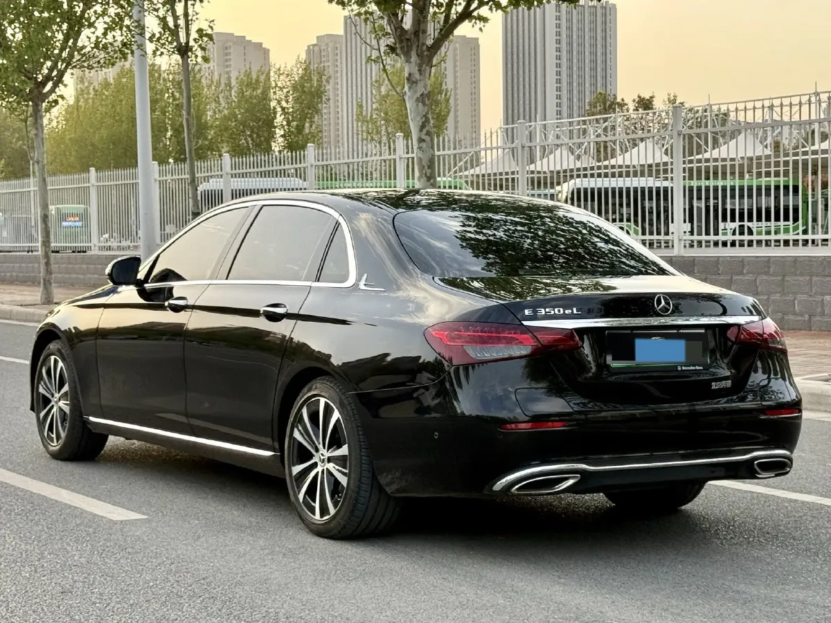 2022 Mercedes-Benz E Class 2.0T 211HP L4 9AT PHEV 25.4KWH,autocango,china used car exporter,china ev exporter,chinese used car exporter,chinese used ev exporter