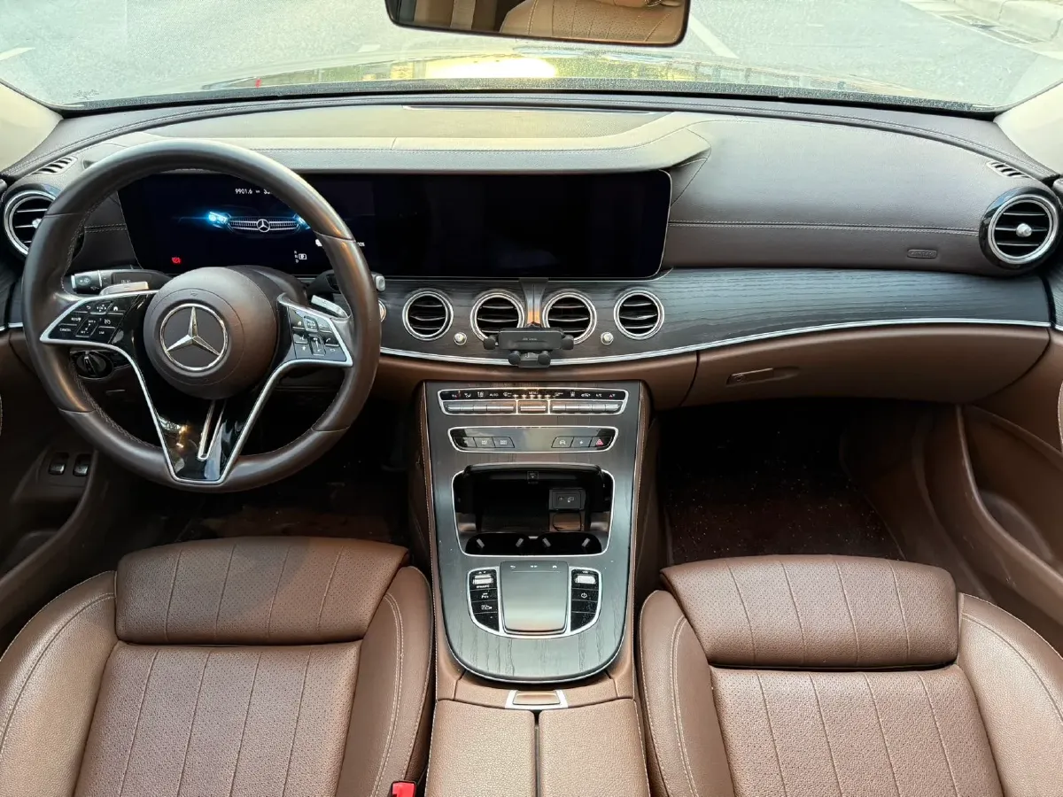 2022 Mercedes-Benz E Class 2.0T 211HP L4 9AT PHEV 25.4KWH,autocango,china used car exporter,china ev exporter,chinese used car exporter,chinese used ev exporter