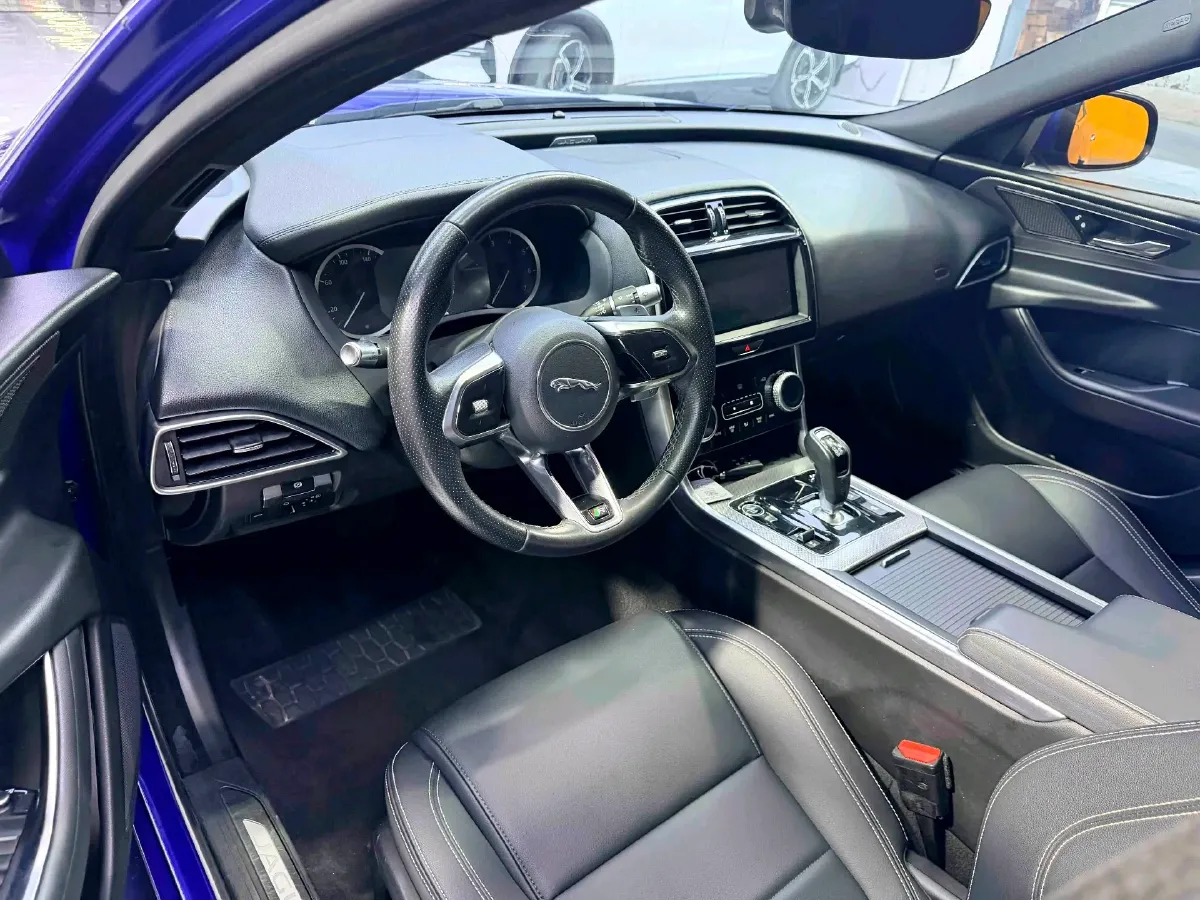 2020 Jaguar XEL 2.0T 200HP L4 8AT,autocango,china used car exporter,china ev exporter,chinese used car exporter,chinese used ev exporter